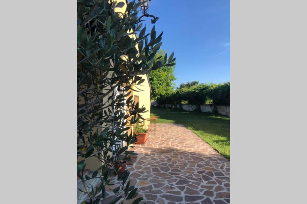 La Casa Nei Campi Villa Badia Pavese Exterior photo